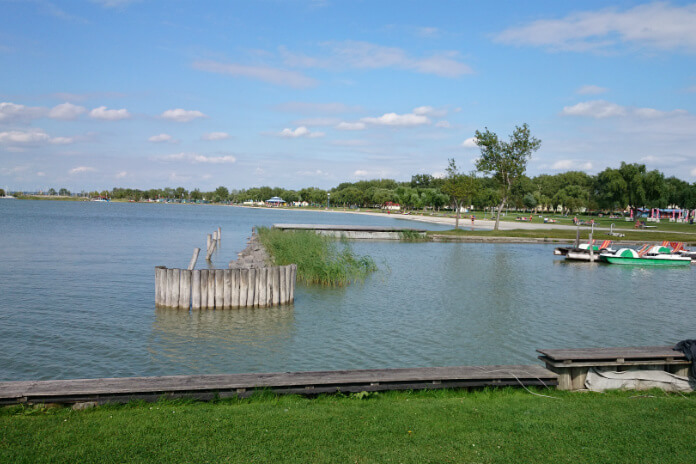 Neziderské jezero - pláž u Podersdorfu